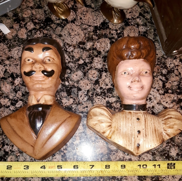 Old Plaster Craft Man Woman Wall hangings - Picture 8 of 9